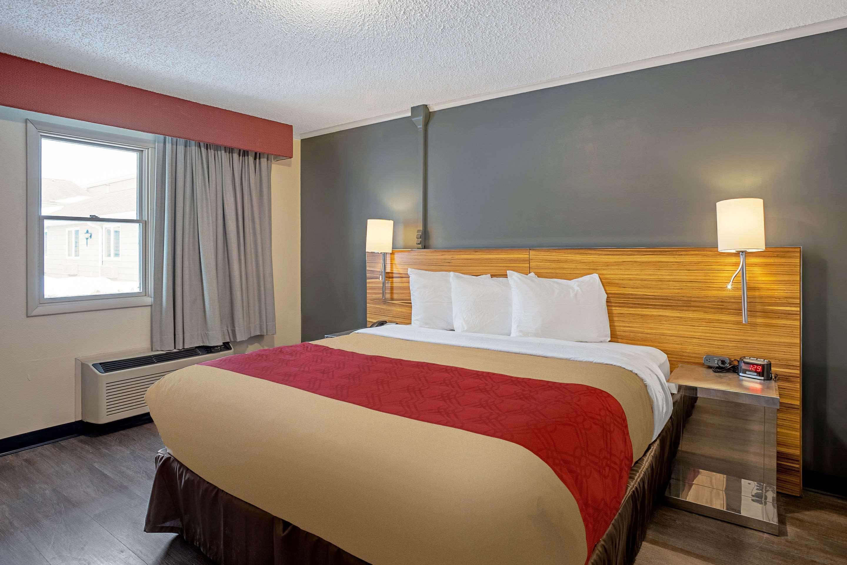 Quality Inn Frontier At Us Hwy 30 Clinton Kültér fotó