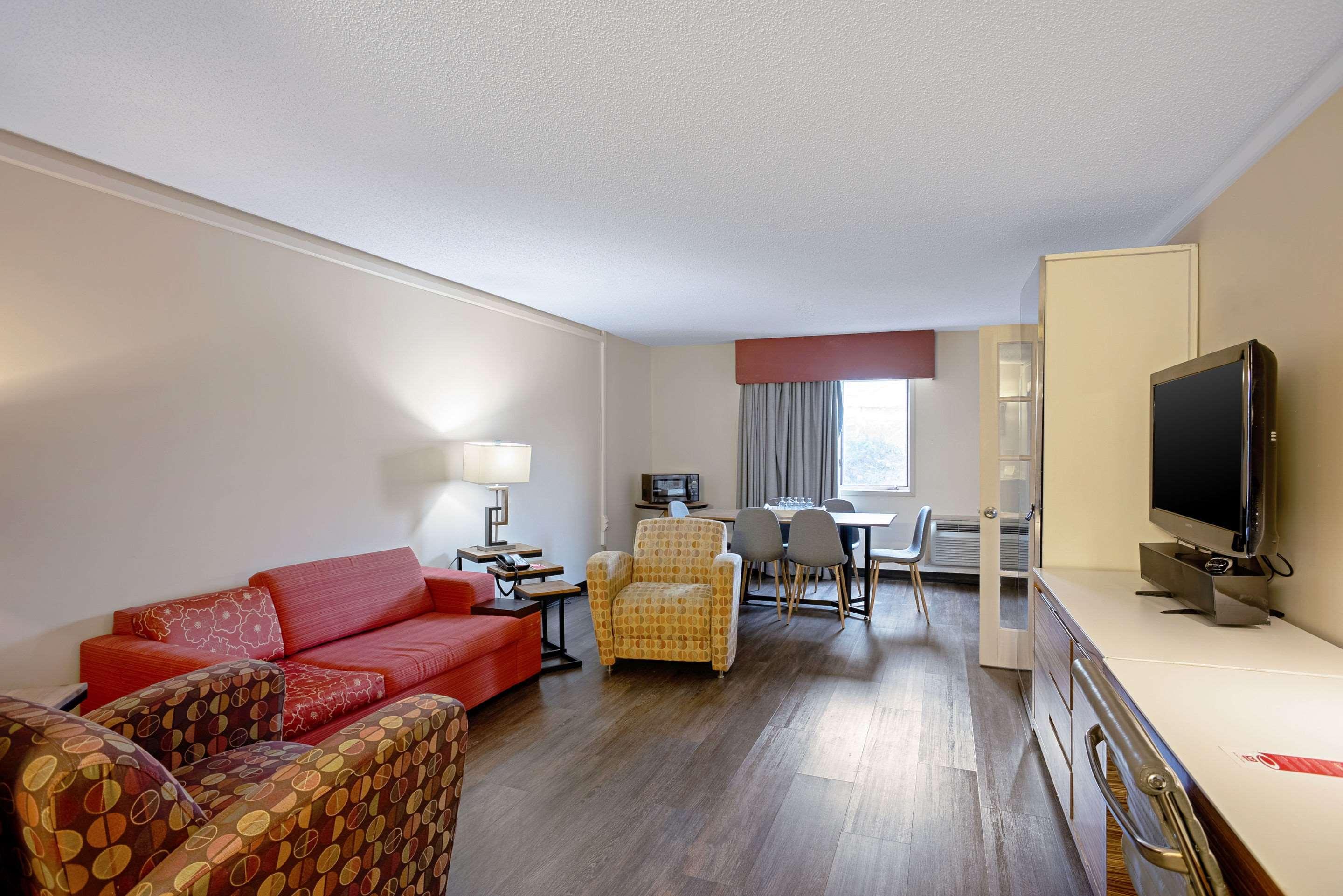 Quality Inn Frontier At Us Hwy 30 Clinton Kültér fotó