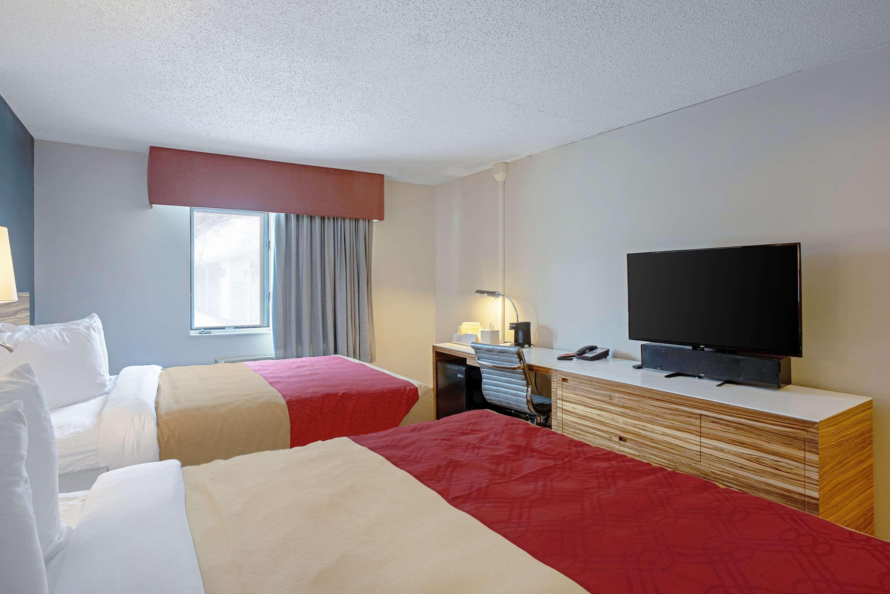 Quality Inn Frontier At Us Hwy 30 Clinton Kültér fotó