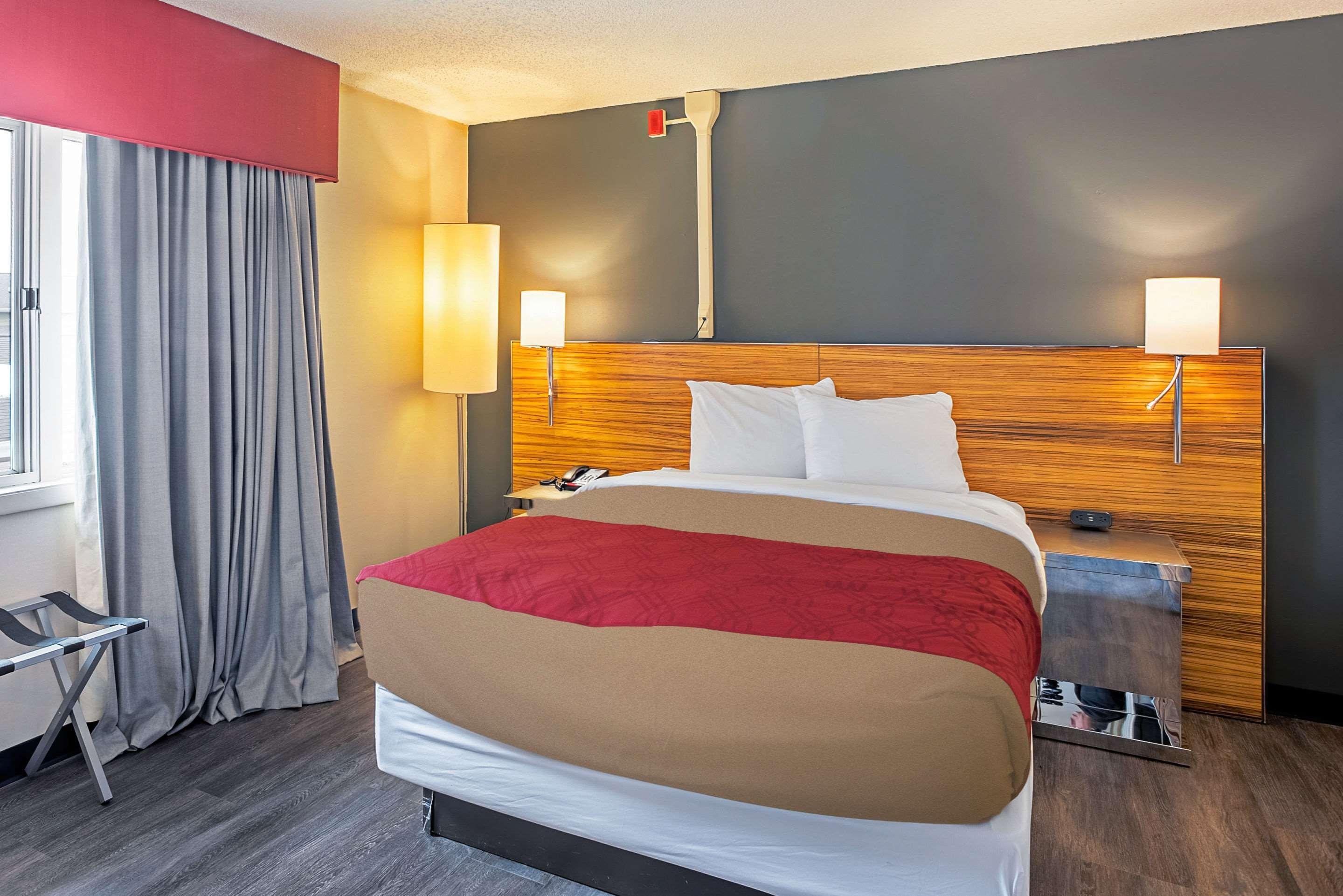 Quality Inn Frontier At Us Hwy 30 Clinton Kültér fotó
