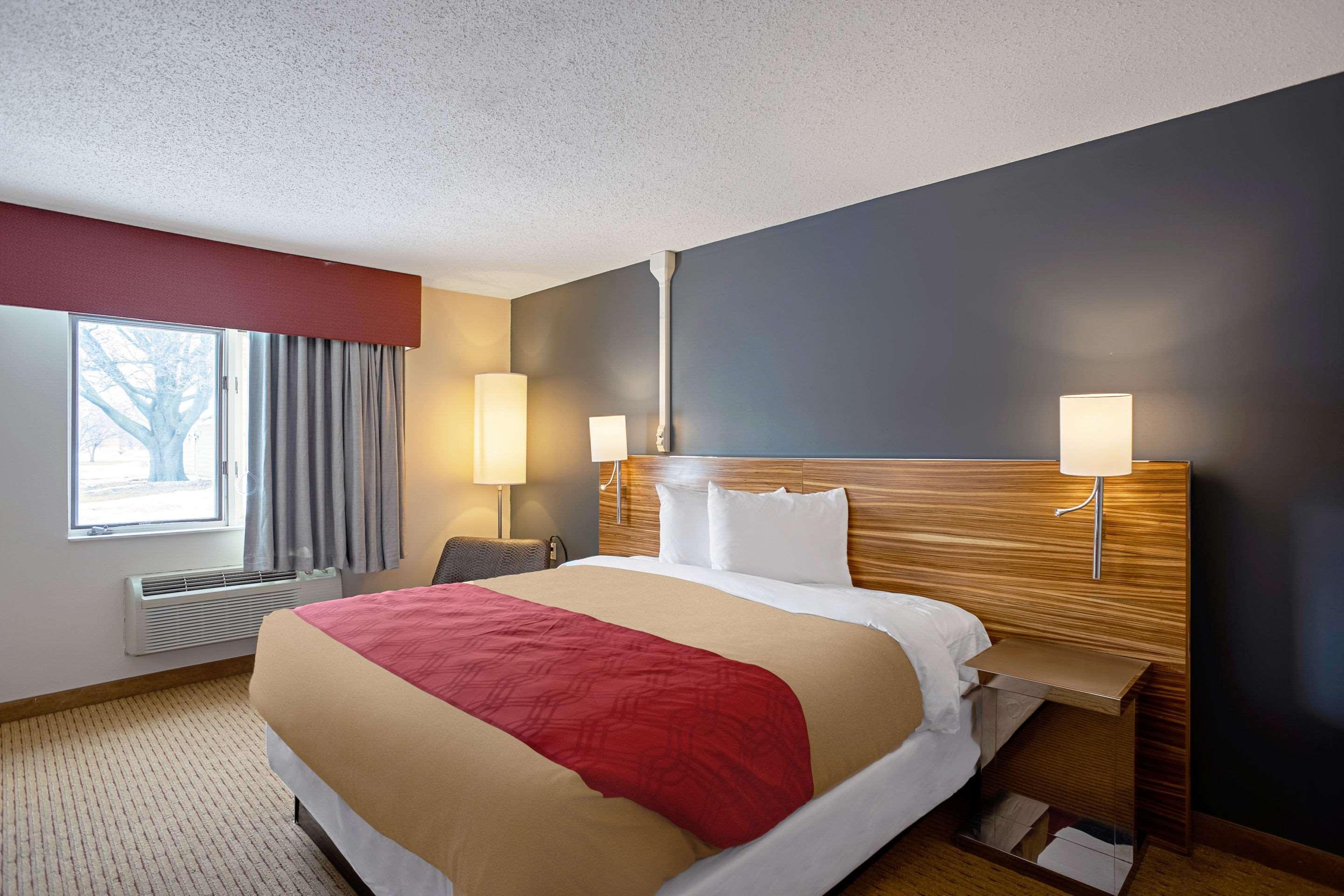 Quality Inn Frontier At Us Hwy 30 Clinton Kültér fotó
